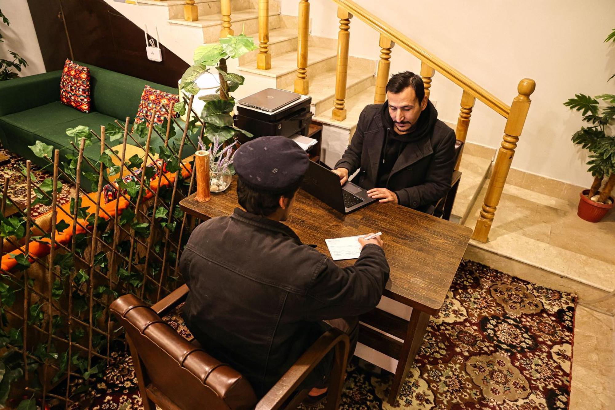 Hotel Oak Residency à Gilgit Extérieur photo