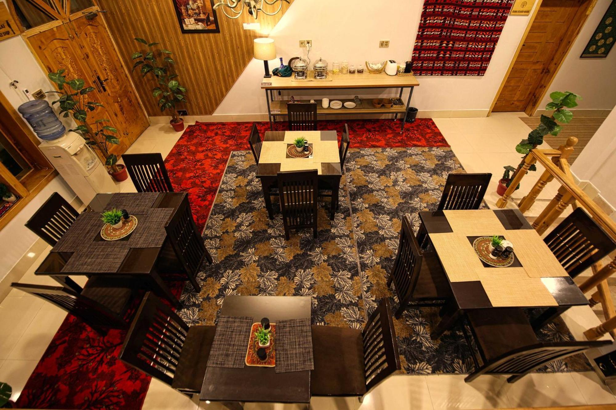 Hotel Oak Residency à Gilgit Extérieur photo