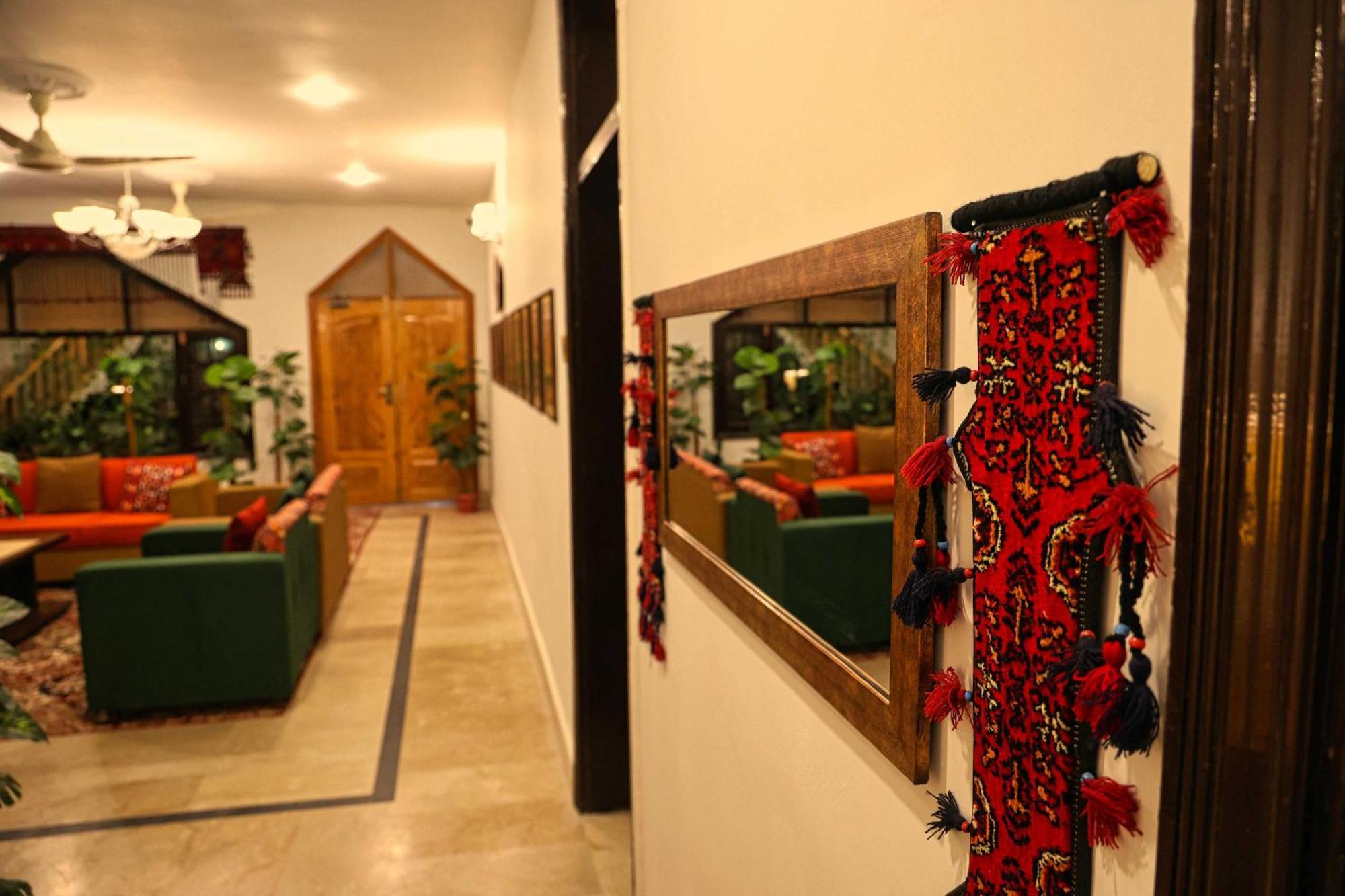 Hotel Oak Residency à Gilgit Extérieur photo