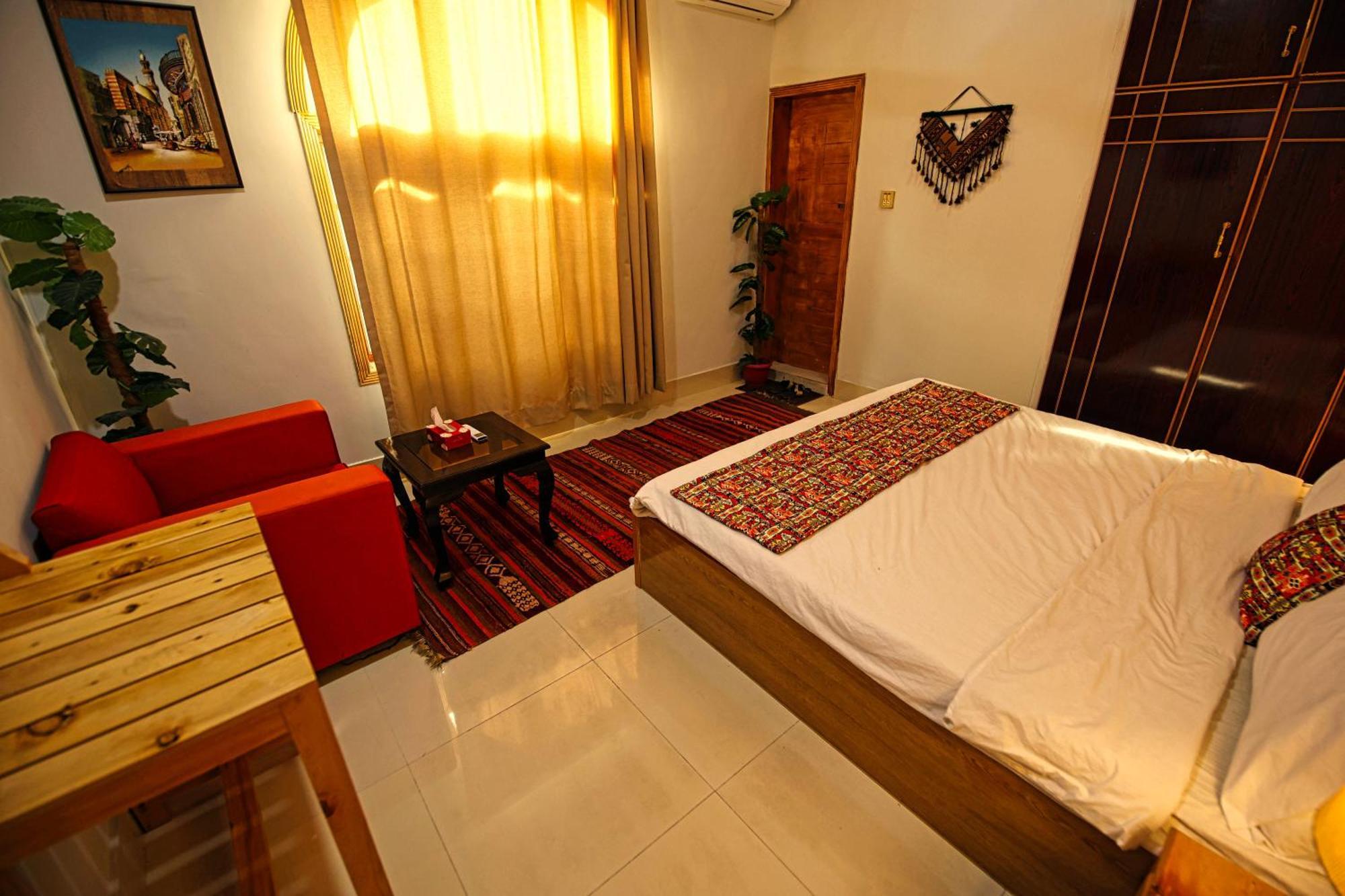 Hotel Oak Residency à Gilgit Extérieur photo